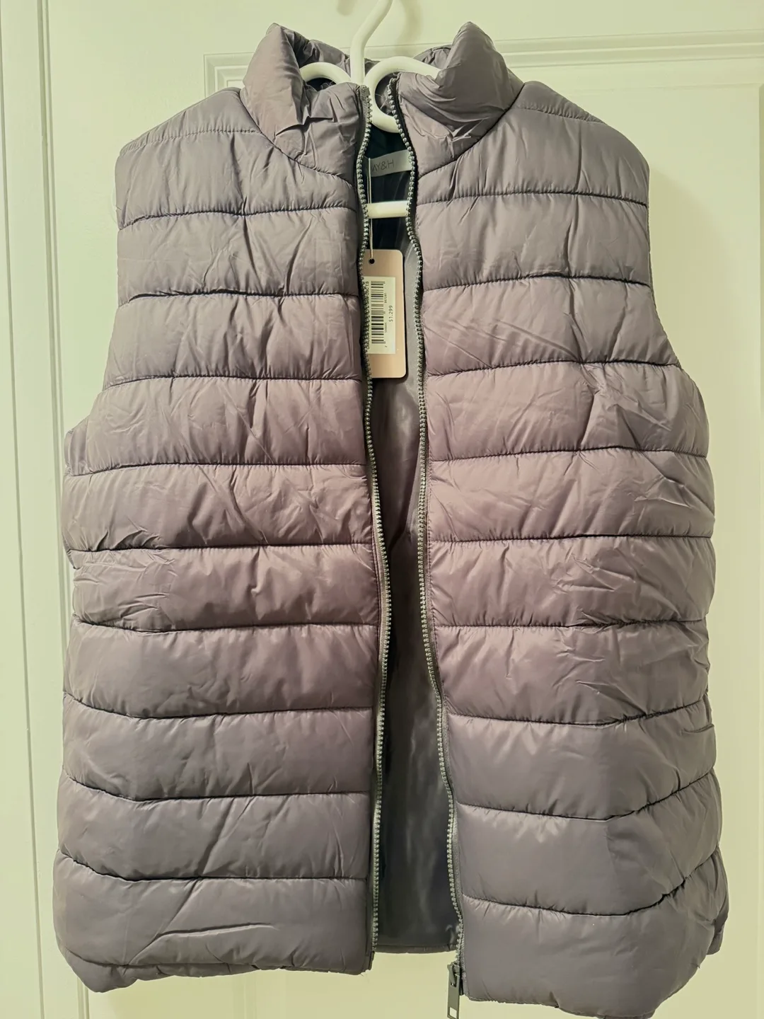 Amy&H Puffer Vest - Size S thumbnail