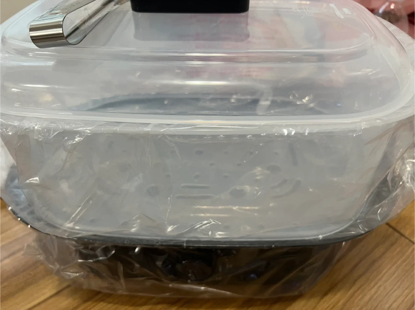 Steamer Pot with Lid & Tongs - New