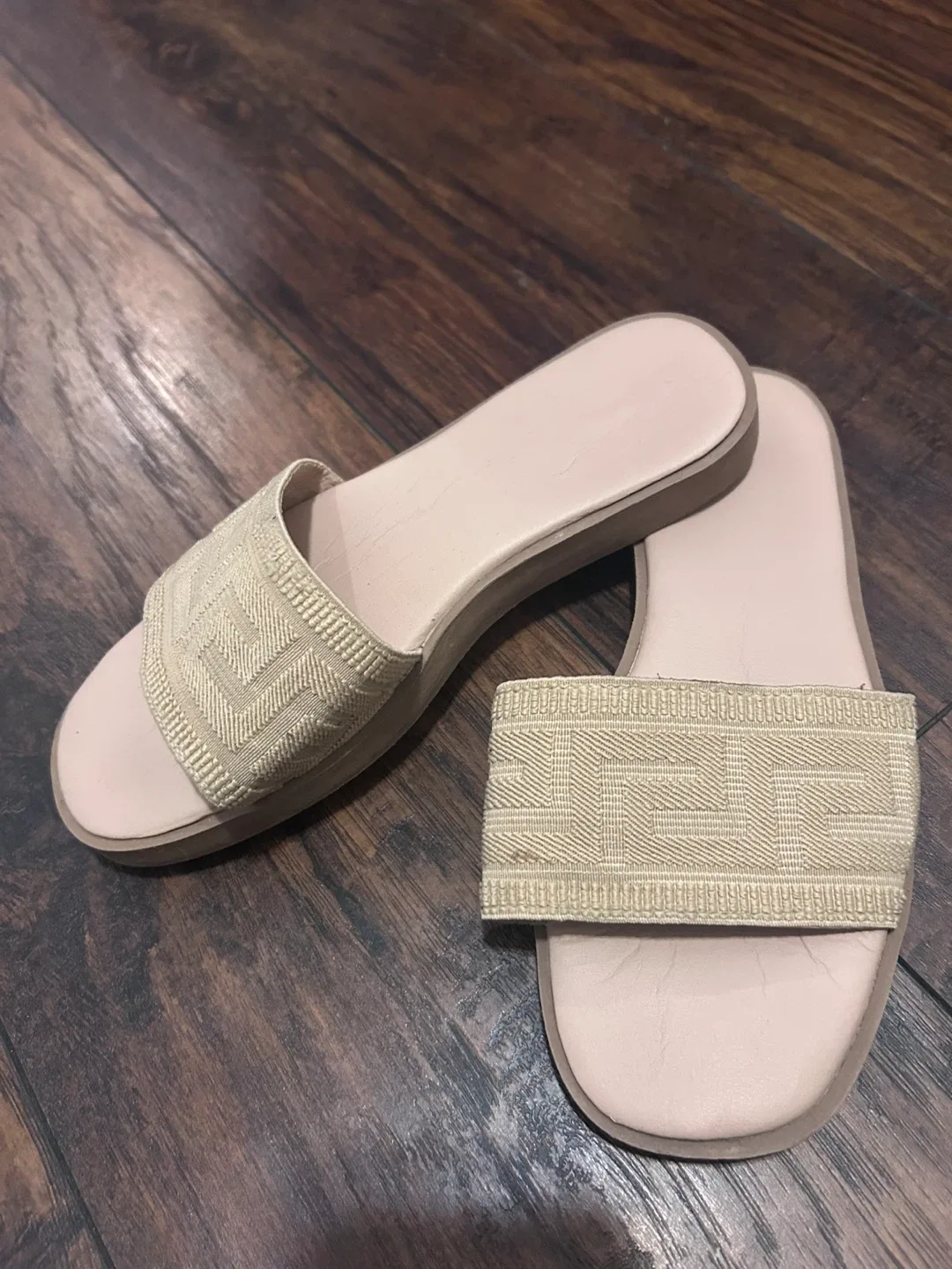 Beige Slides - Size 7 thumbnail
