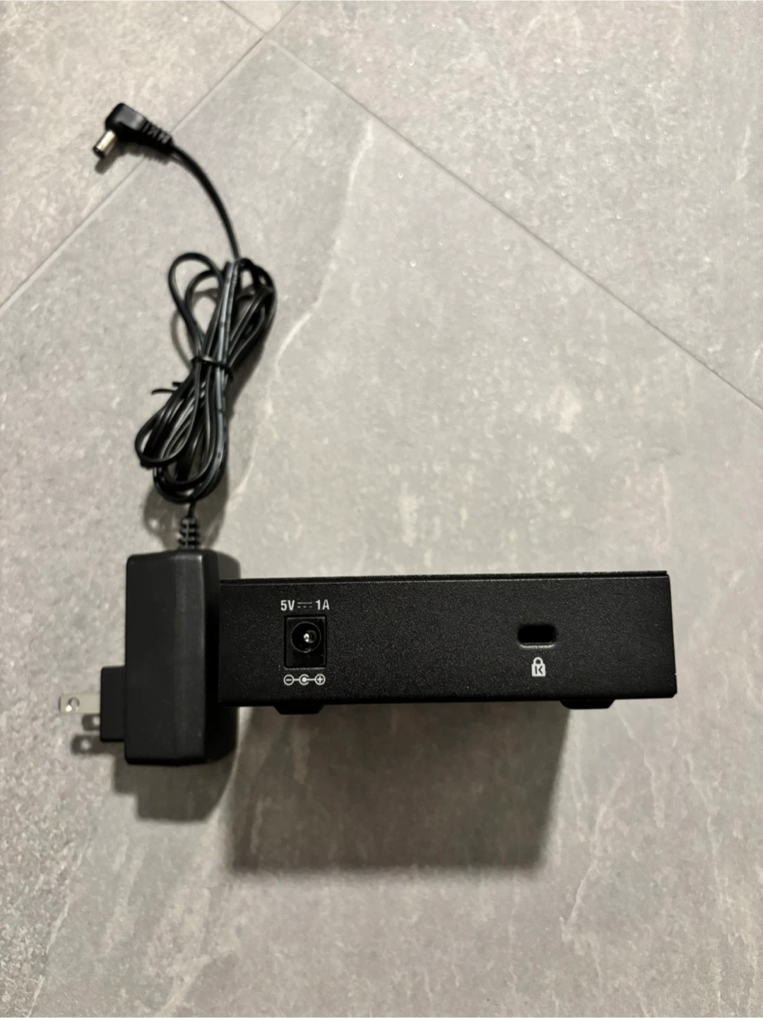D-Link DGS-105 Gigabit Switch - photo 3
