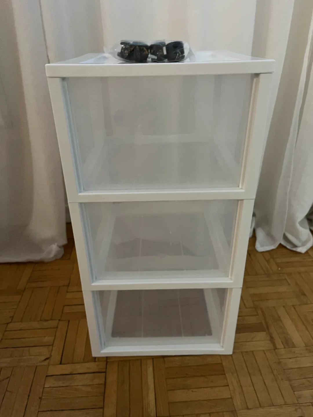 White 3-Drawer Plastic Storage Unit - Proudly Made in Canada image indicator(6)