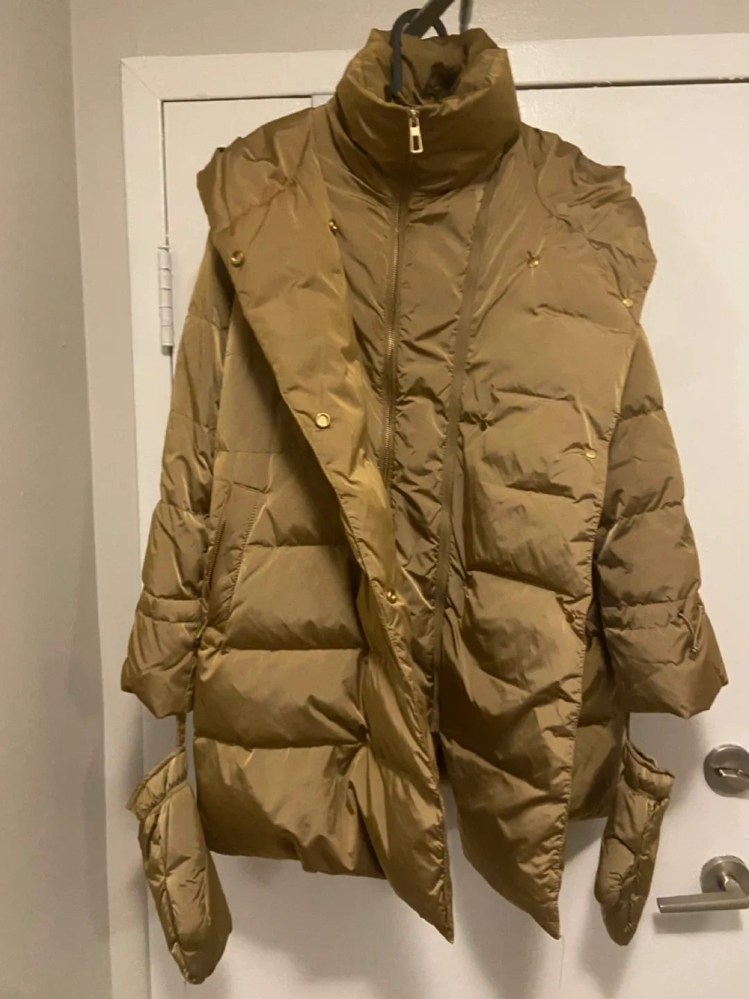 Zara Padded Puffer Coat - Size XS-S image indicator(4)