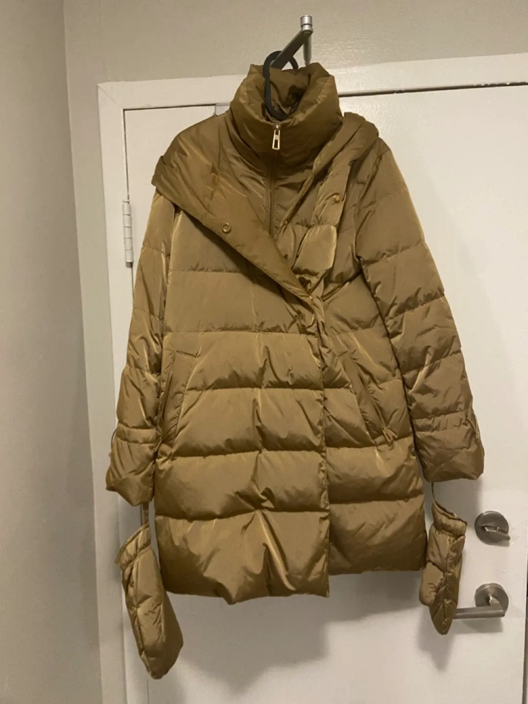 Zara Padded Puffer Coat - Size XS-S image indicator(7)