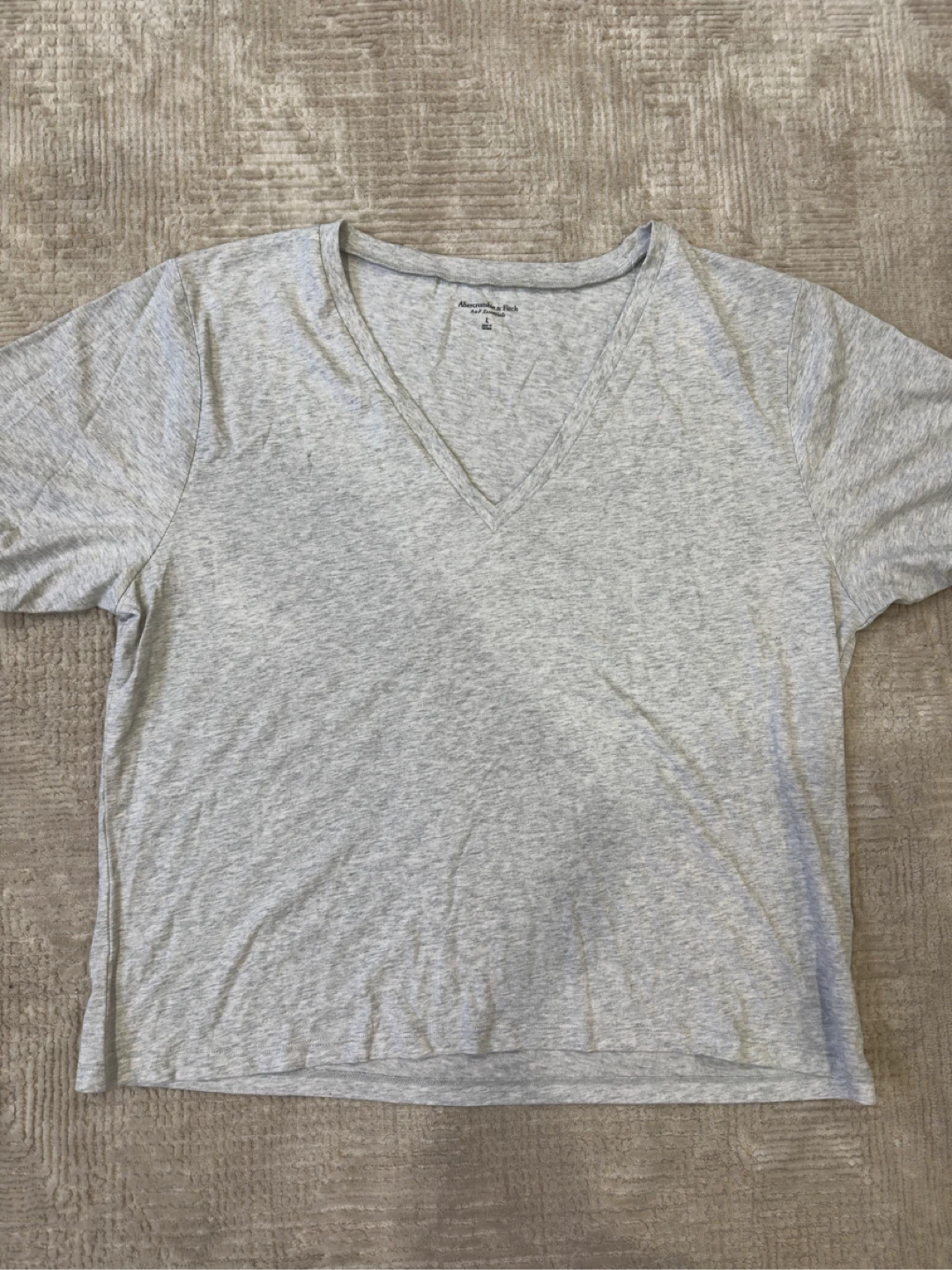 NEW Abercrombie & Fitch A&F Essentials Grey V-Neck Tee - L - photo 2