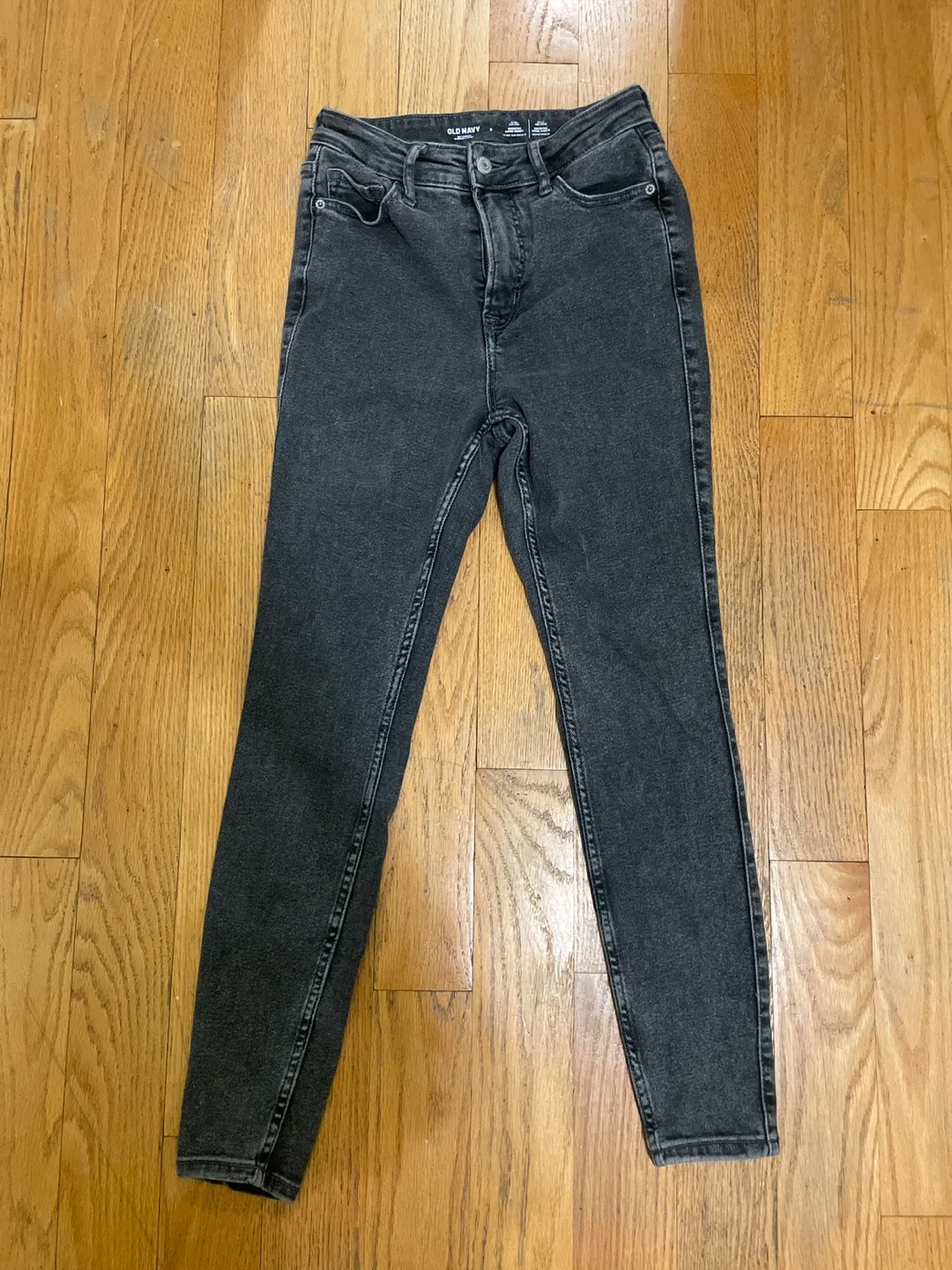 Old Navy Extra High-Rise Rocket Super Skinny Jeans - Size 2 thumbnail