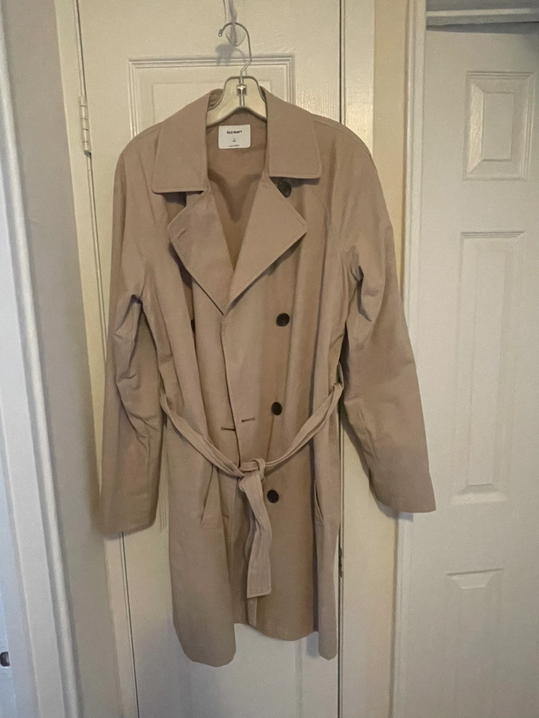 Old Navy Tan Trench Coat - Size M Tall