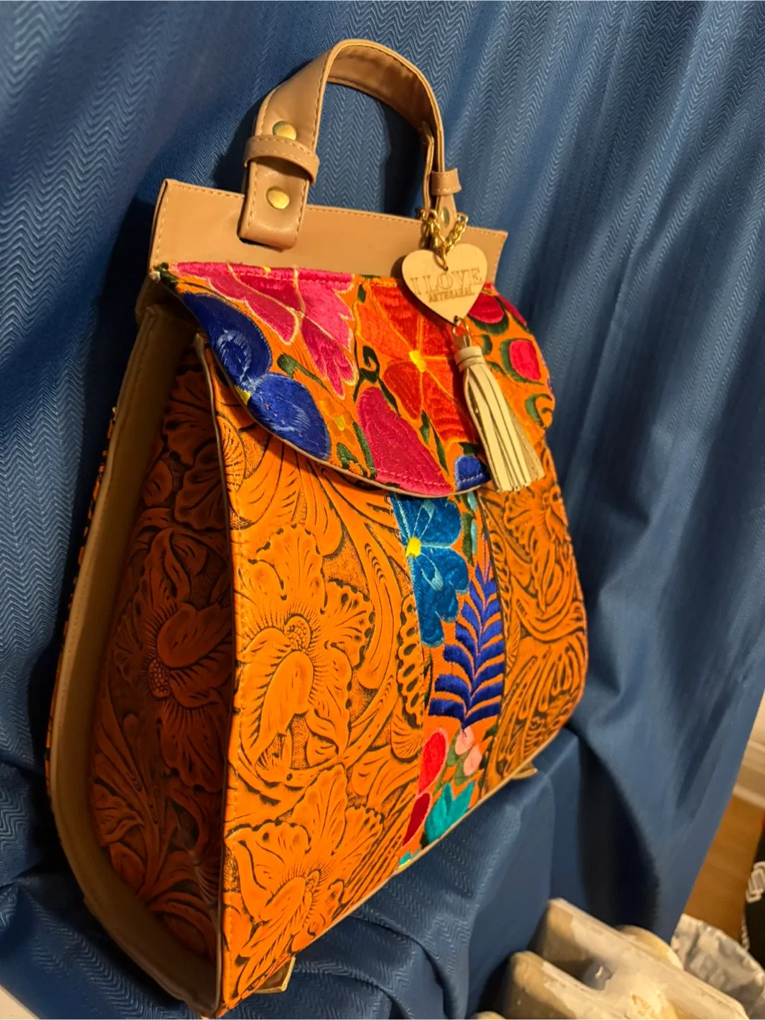 I Love Artesanal Floral Leather Backpack image indicator(2)