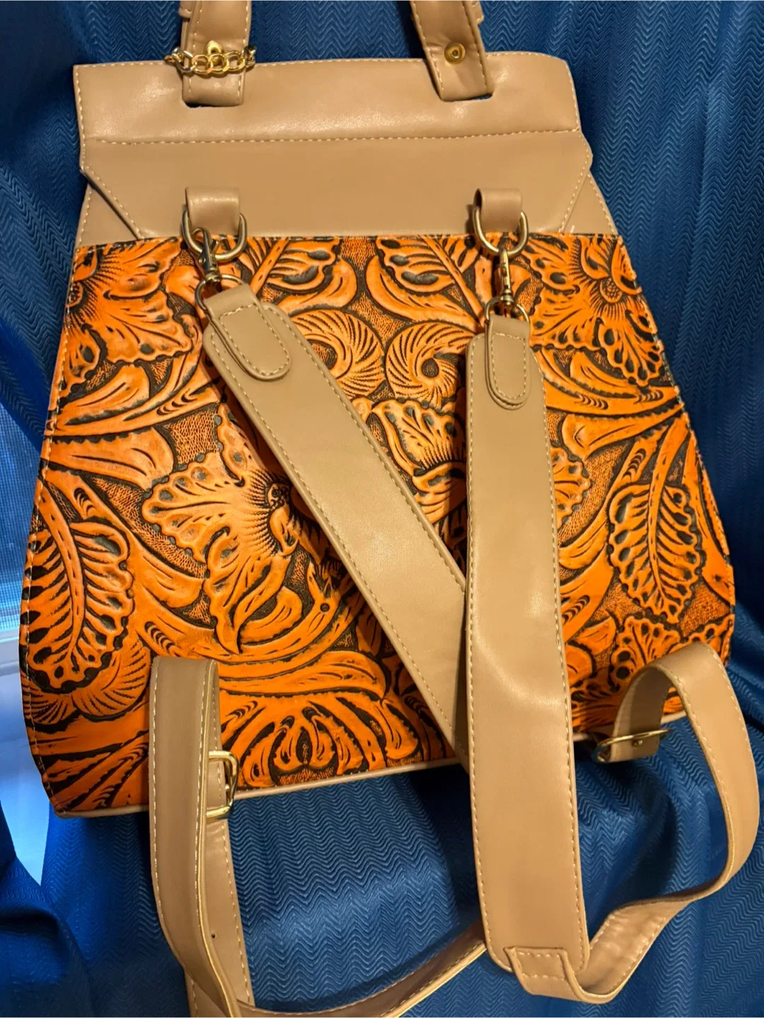 I Love Artesanal Floral Leather Backpack image indicator(3)
