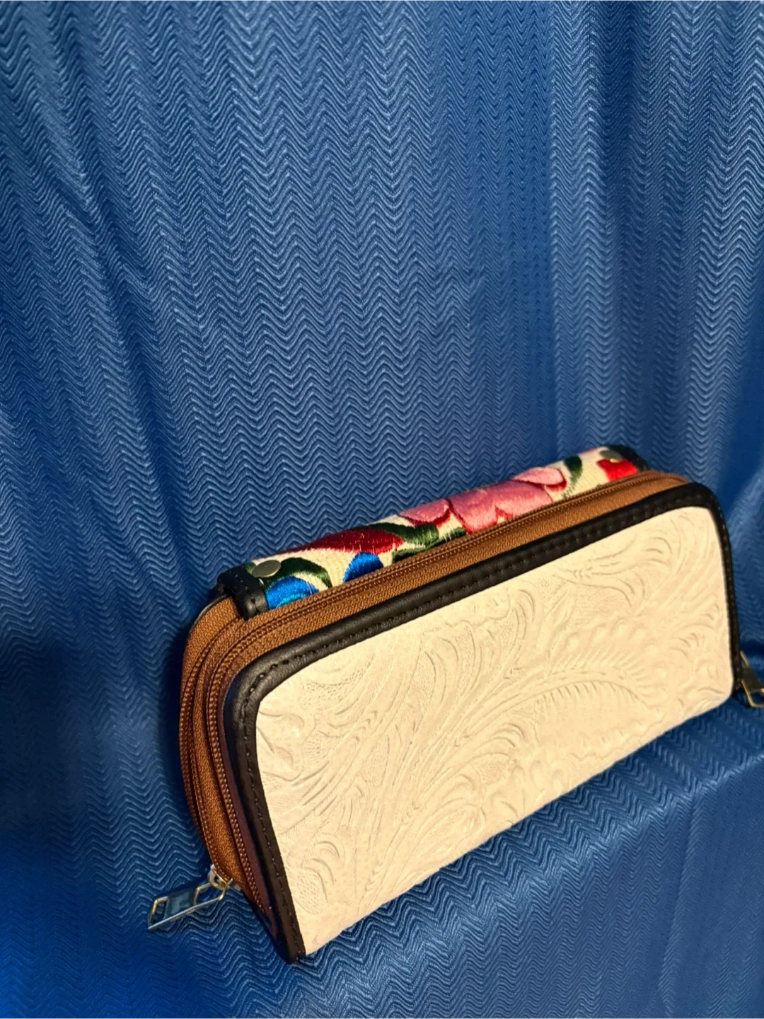 I Love Artesanal Floral Leather Backpack image indicator(5)