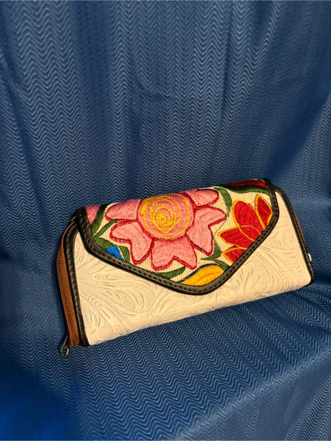 I Love Artesanal Floral Leather Backpack image indicator(4)