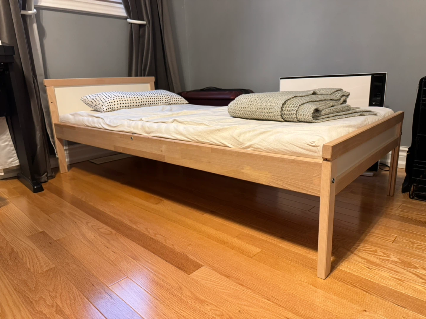 IKEA sniglar Single Bed Frame + mattress + mattress protector - photo 3
