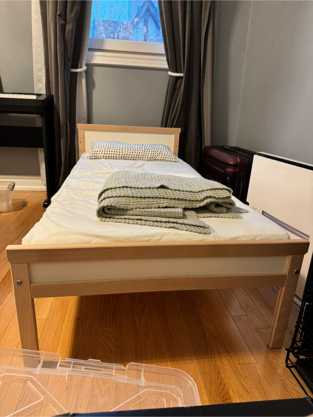 IKEA sniglar Single Bed Frame + mattress + mattress protector - photo 2