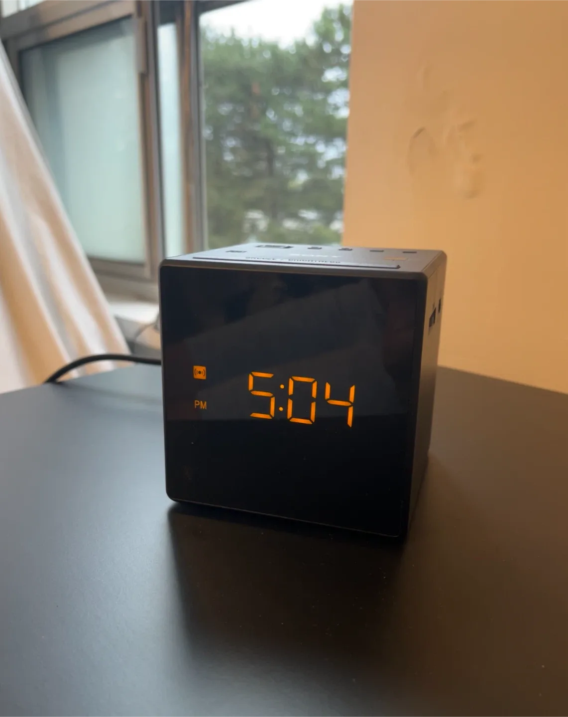 Sony ICF-C1 Alarm Clock Radio LED image indicator(2)