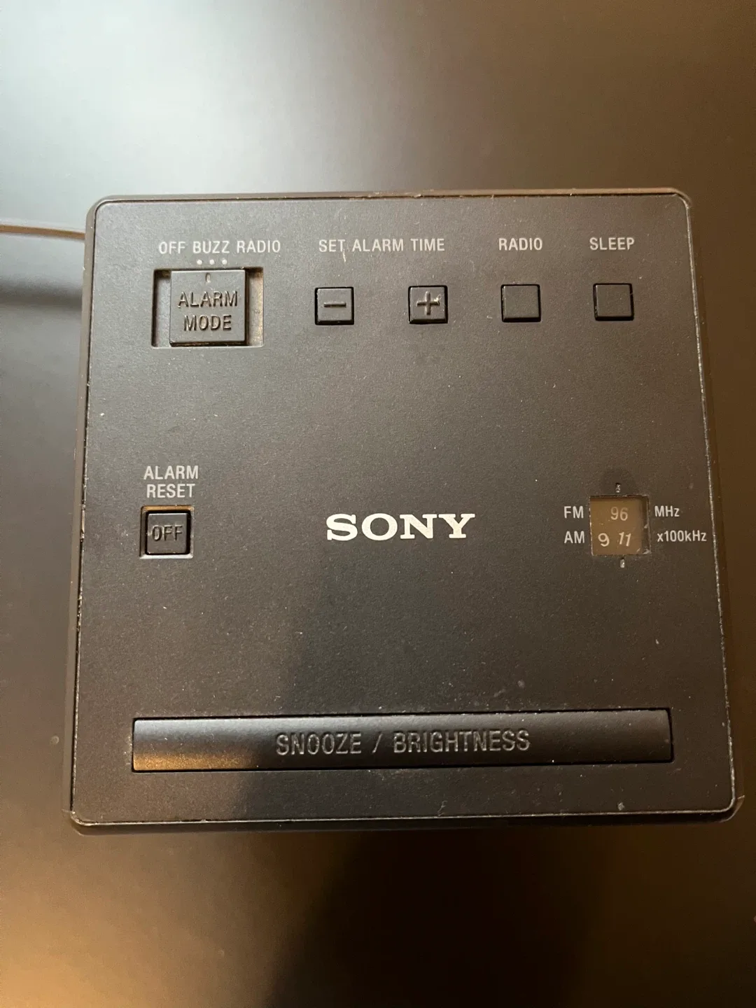 Sony ICF-C1 Alarm Clock Radio LED image indicator(4)