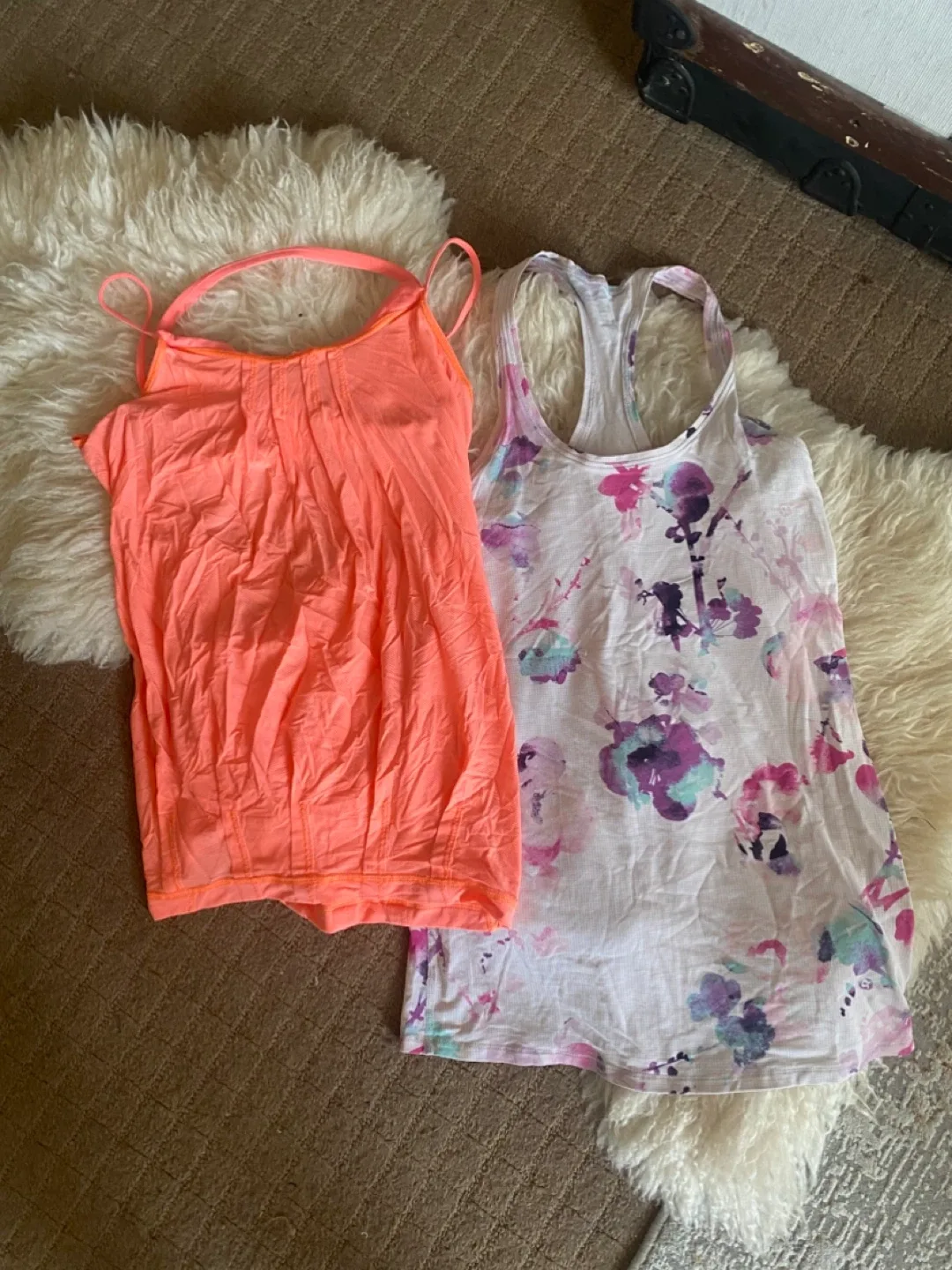 Lululemon Tank Tops - Size 6