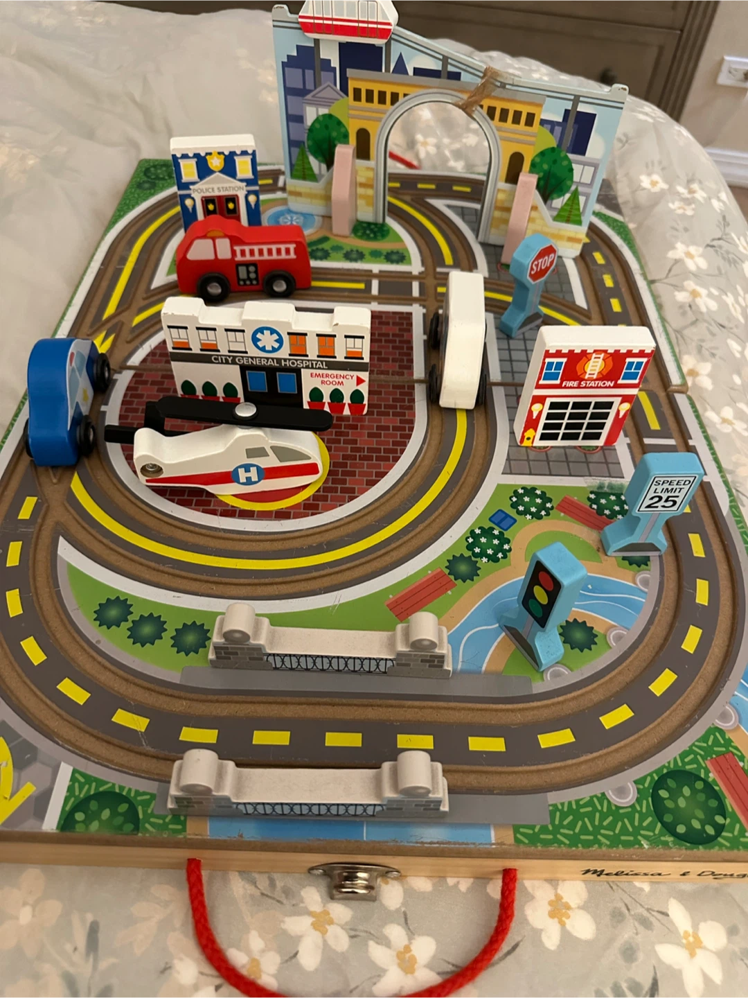 Melissa & Doug Take-Along Town Wooden Play Set - photo 2