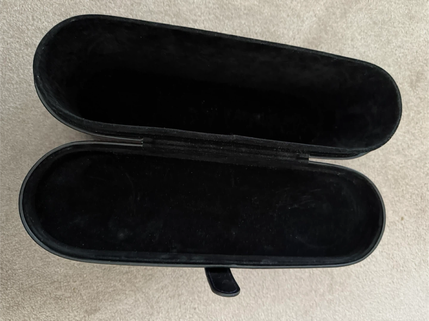 Dyson hair dryer  Case - photo 2