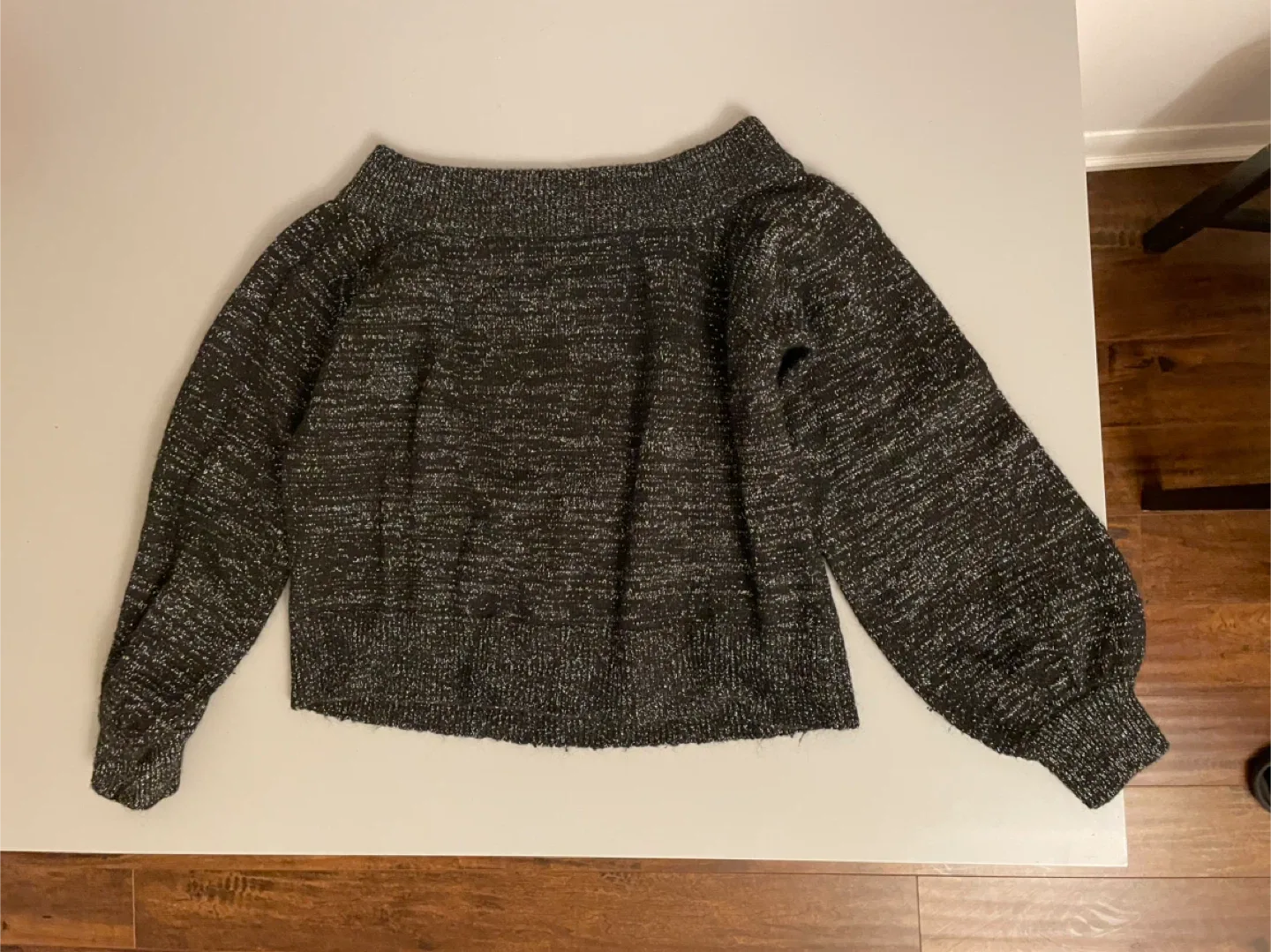 H&M Off Shoulder Crop Top thumbnail
