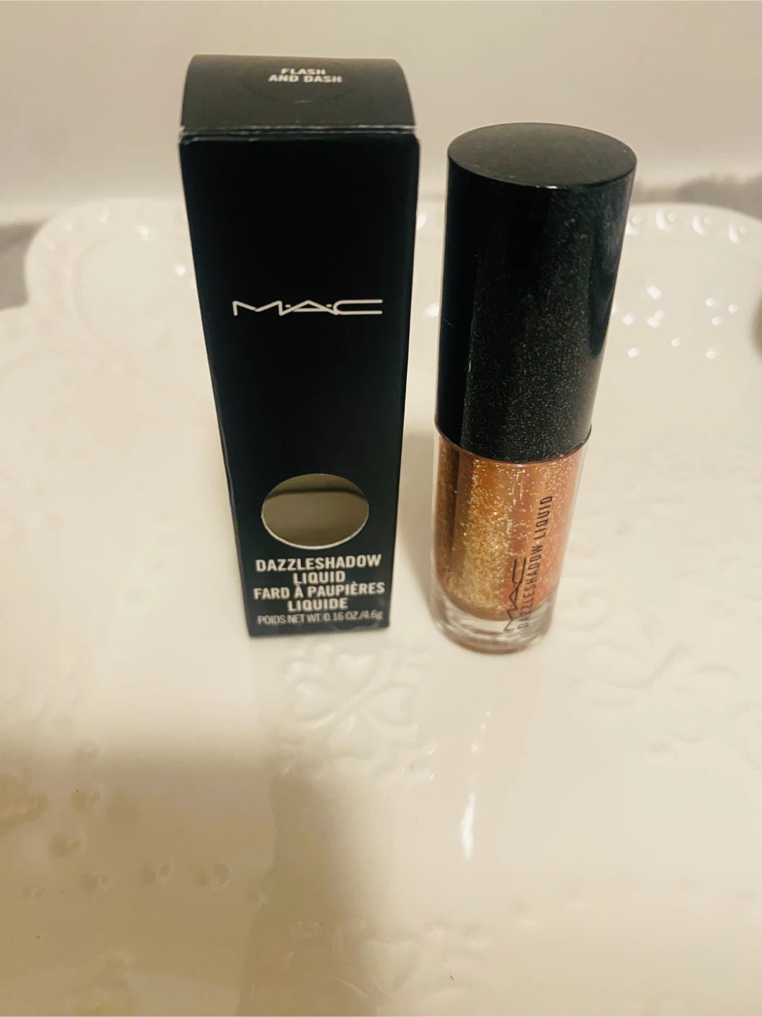 New (Unopened) MAC Dazzleshadow Liquid - Flash and Dash