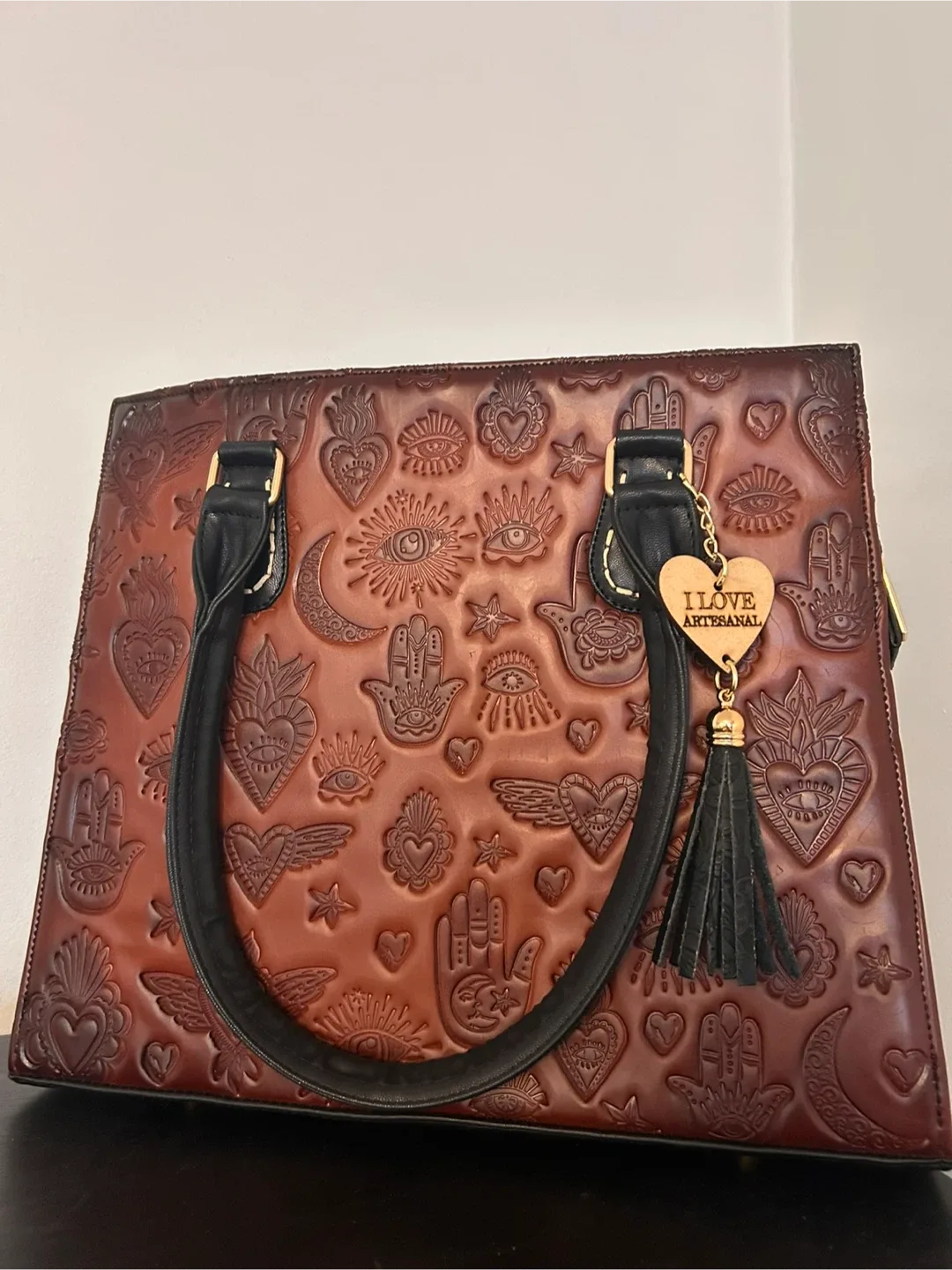 Artisanal Leather Handbags & Wallet image indicator(2)