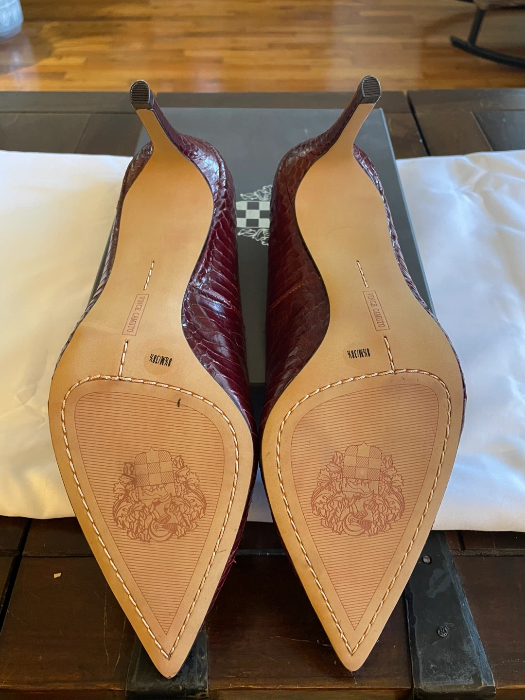 Vince Camuto Burgundy Croc Embossed Leather Heels, Size 7.5M - photo 4