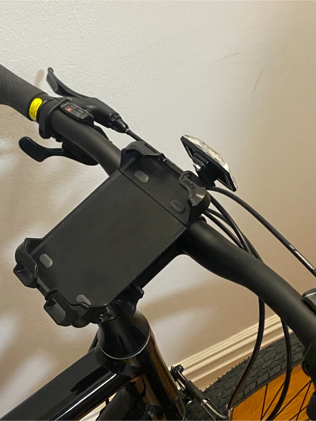Cannondale Quick Bike - Black image indicator(7)
