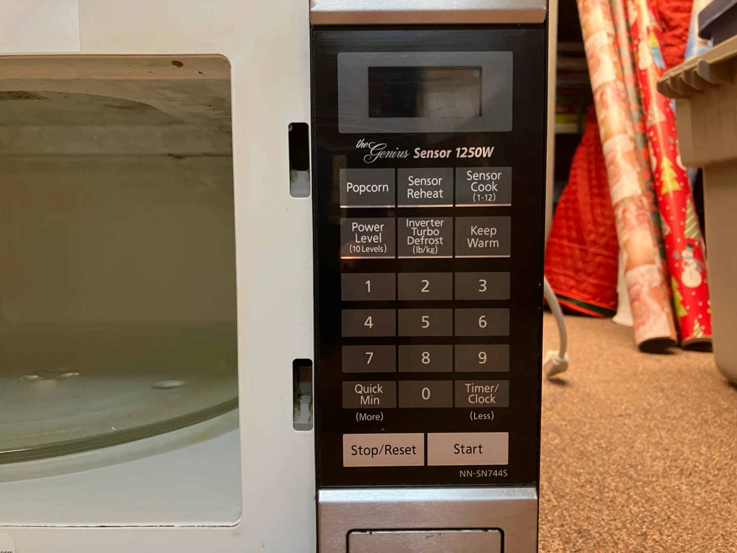 Panasonic Genius Sensor 1250W Microwave - photo 2