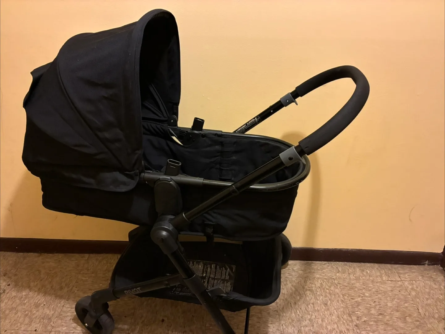 Evenflo Pivot Travel System image indicator(9)