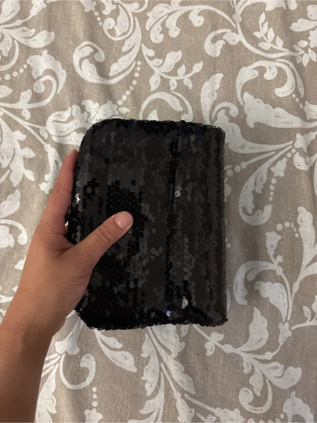 Le Chateau Black Sequin Clutch Purse image indicator(2)