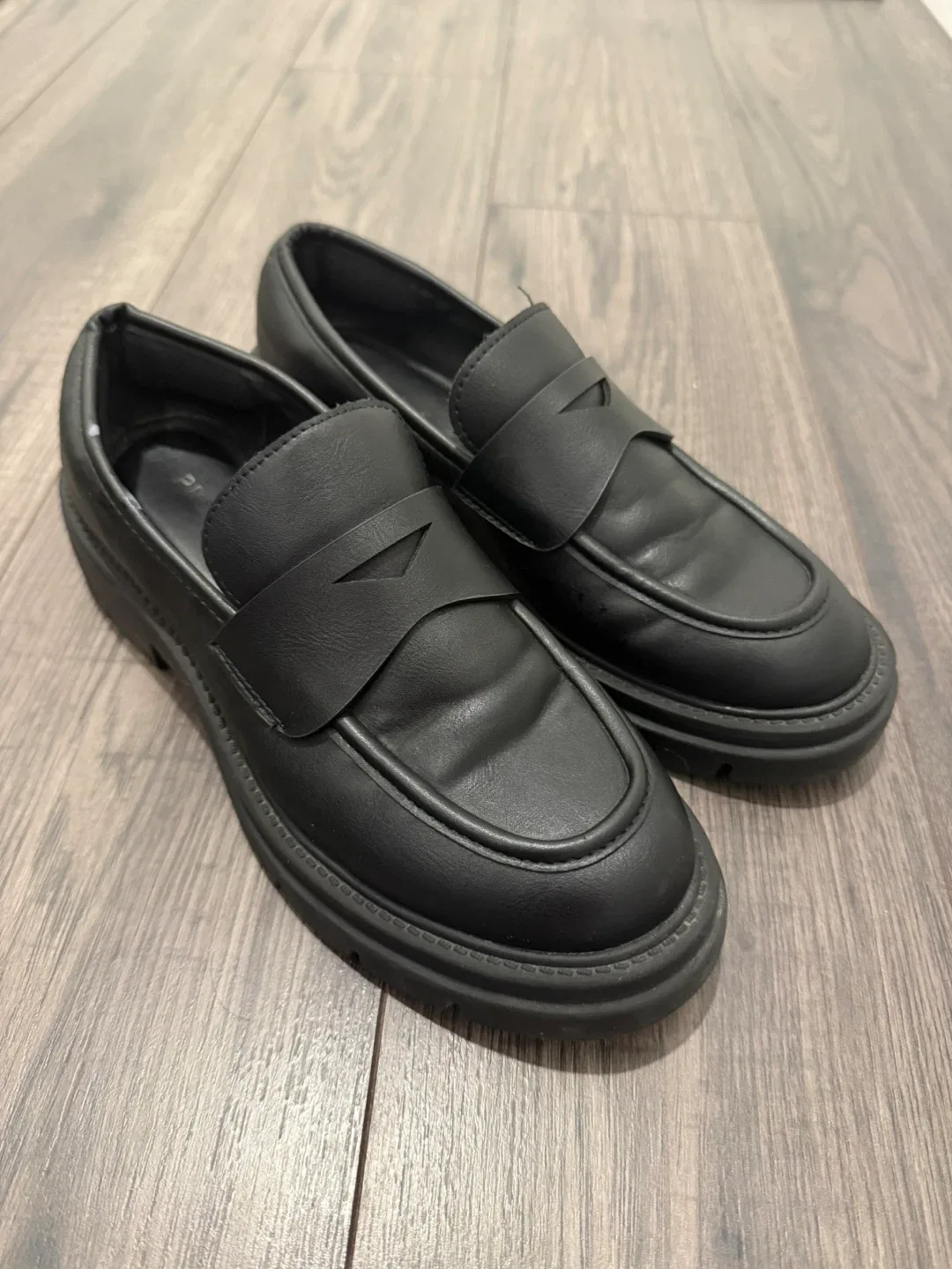 Primark Black Loafers image indicator(2)