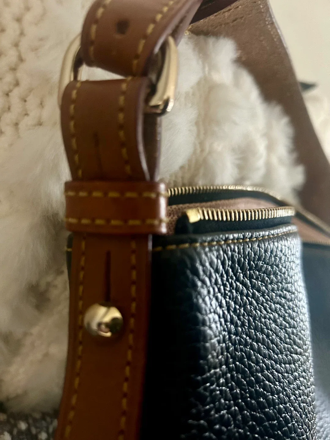 Dooney & Bourke pebble Leather Handbag image indicator(4)