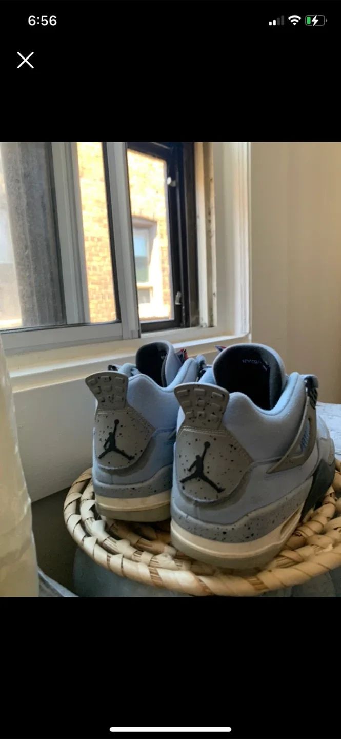 Air Jordan 4 Retro University Blue image indicator(3)