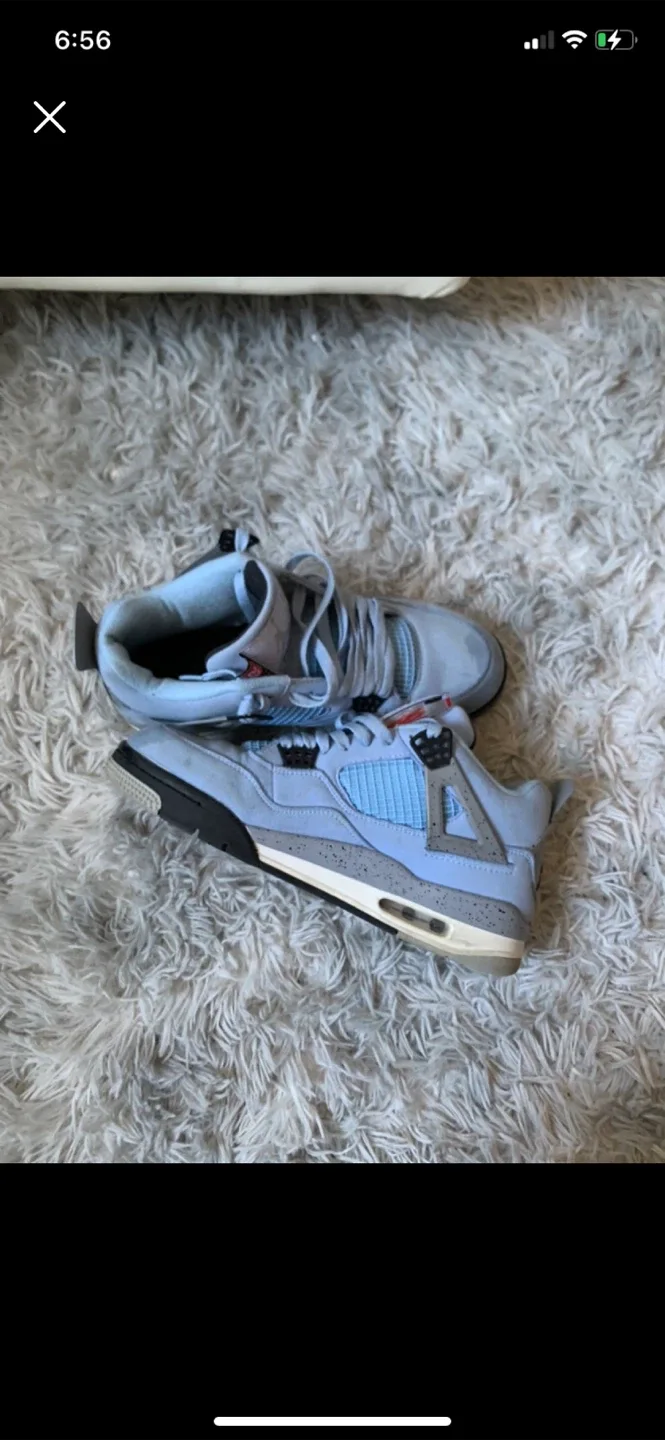 Air Jordan 4 Retro University Blue image indicator(4)