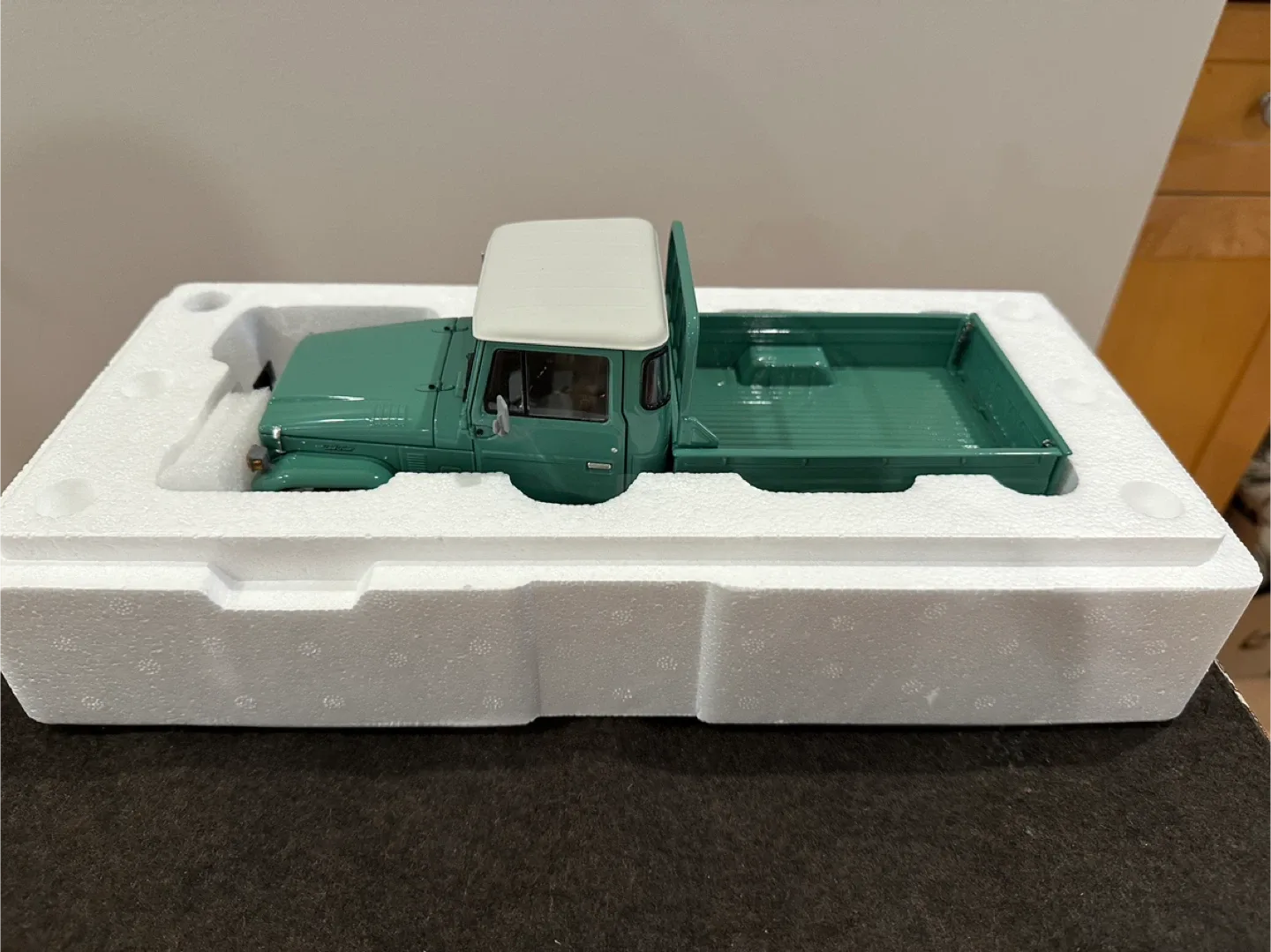 Toyota Land Cruiser 45 Pickup - New in Box! image indicator(3)