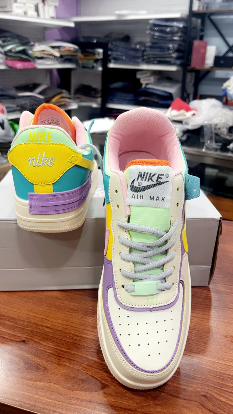 Nike Air Max Sneakers - photo 4