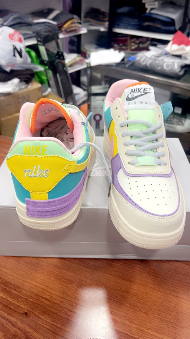 Nike Air Max Sneakers - photo 3