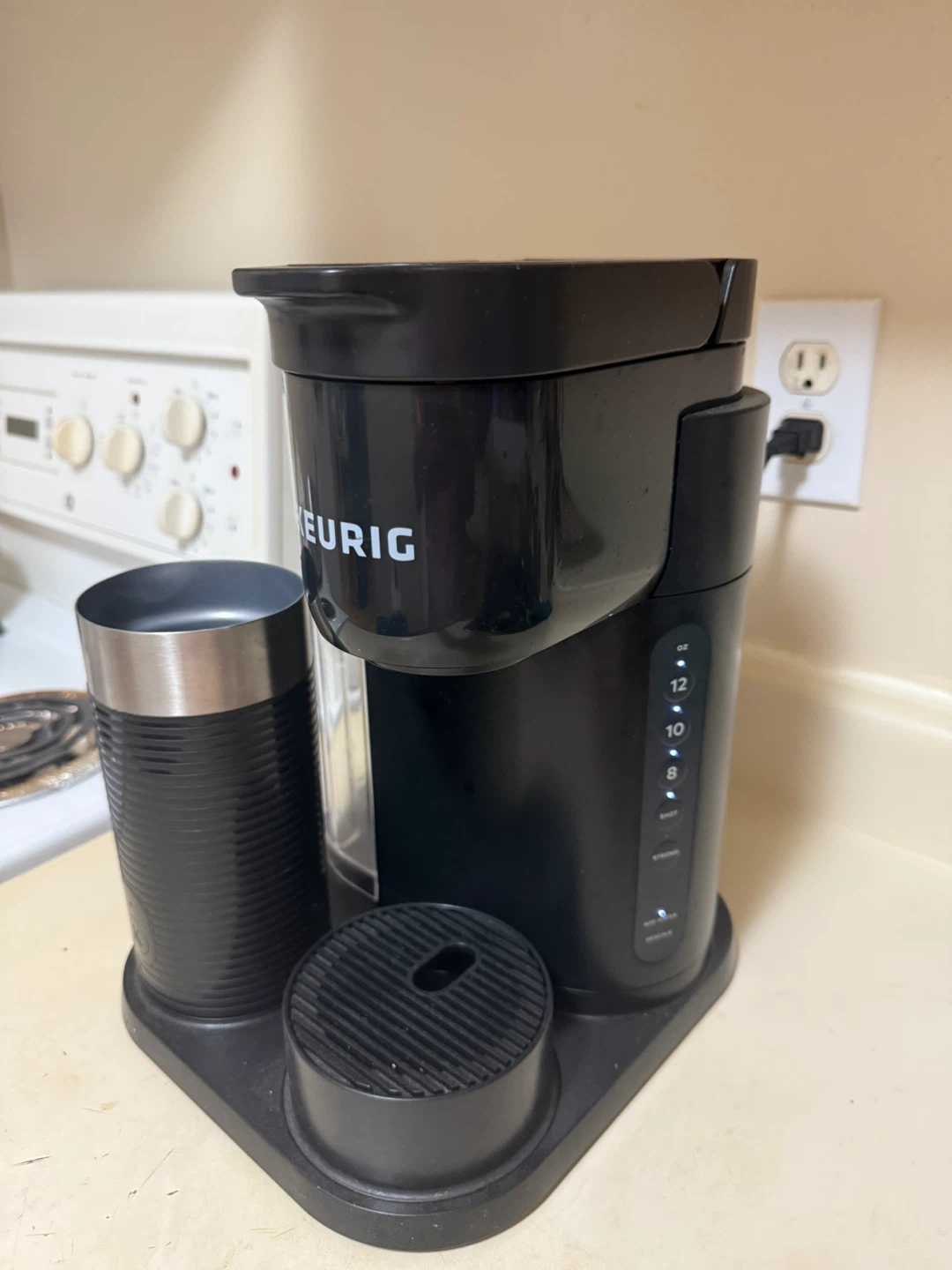 Keurig Coffee Maker with Milk Frother - Black - photo 4
