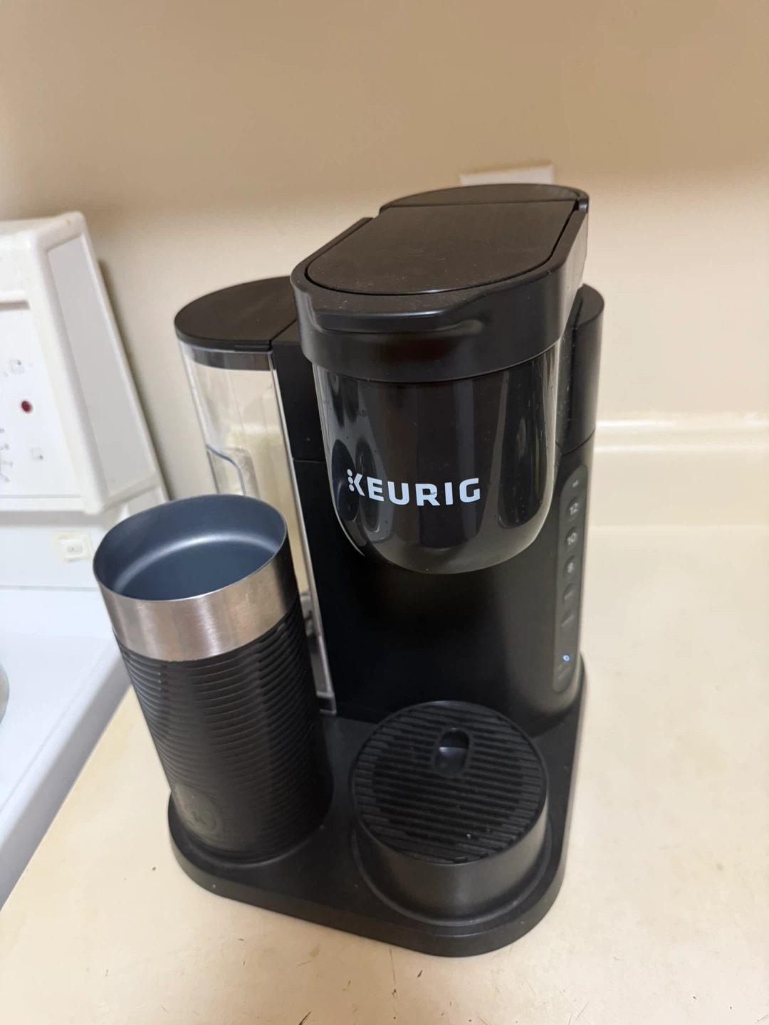 Keurig Coffee Maker with Milk Frother - Black