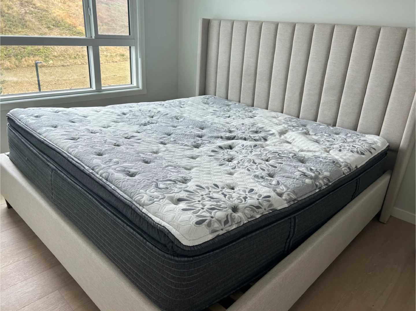 King bed frame with mattress - Oat color - photo 2