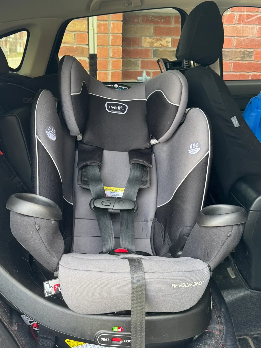 Evenflo Revolve360 Amherst All-in-One Car Seat image indicator(3)