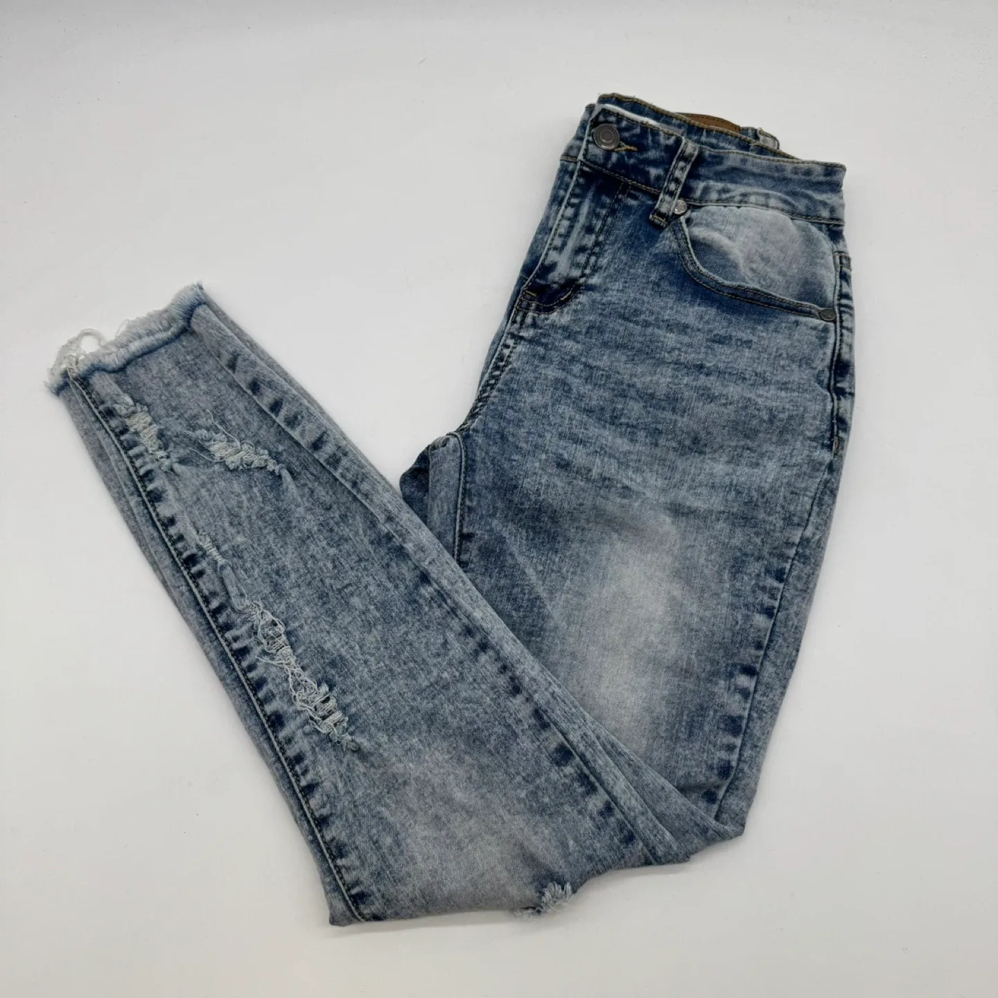 Celebrity Ace Women's Distressed Skinny Jeans (US Size 1/2) thumbnail