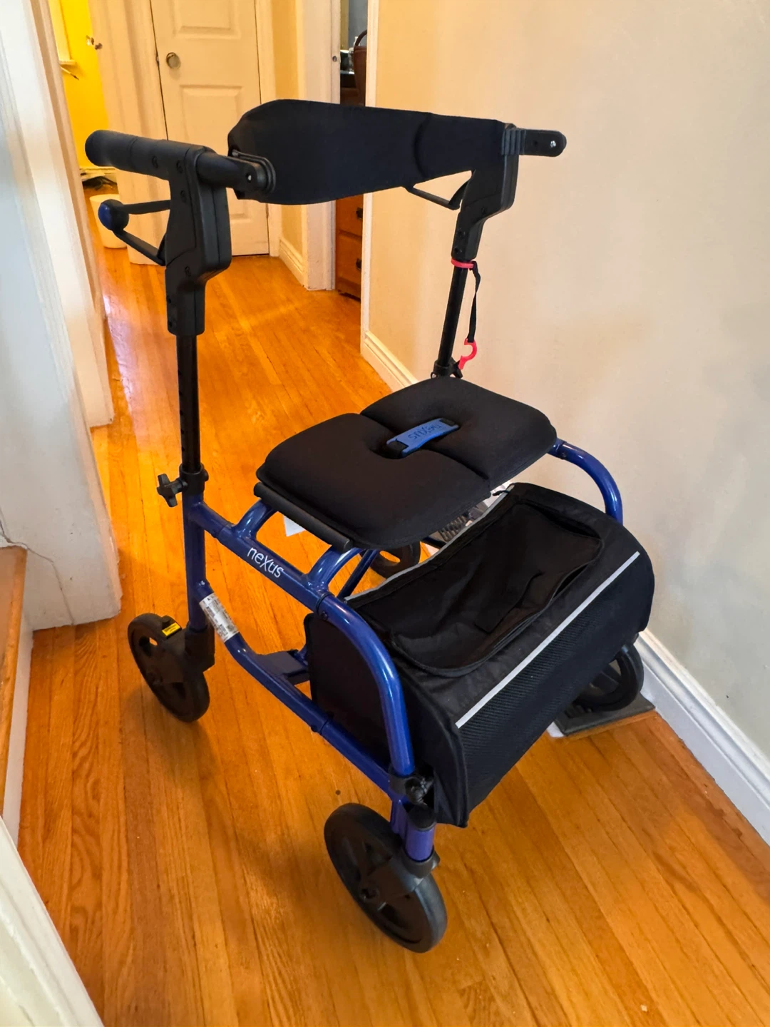 Nexus 3 Low Blue Walker Rollator