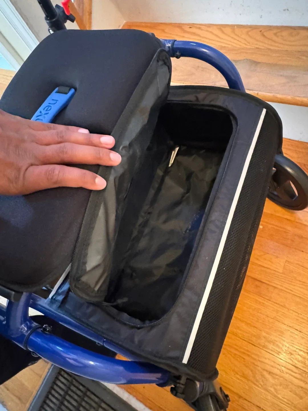 Nexus 3 Low Blue Walker Rollator image indicator(4)