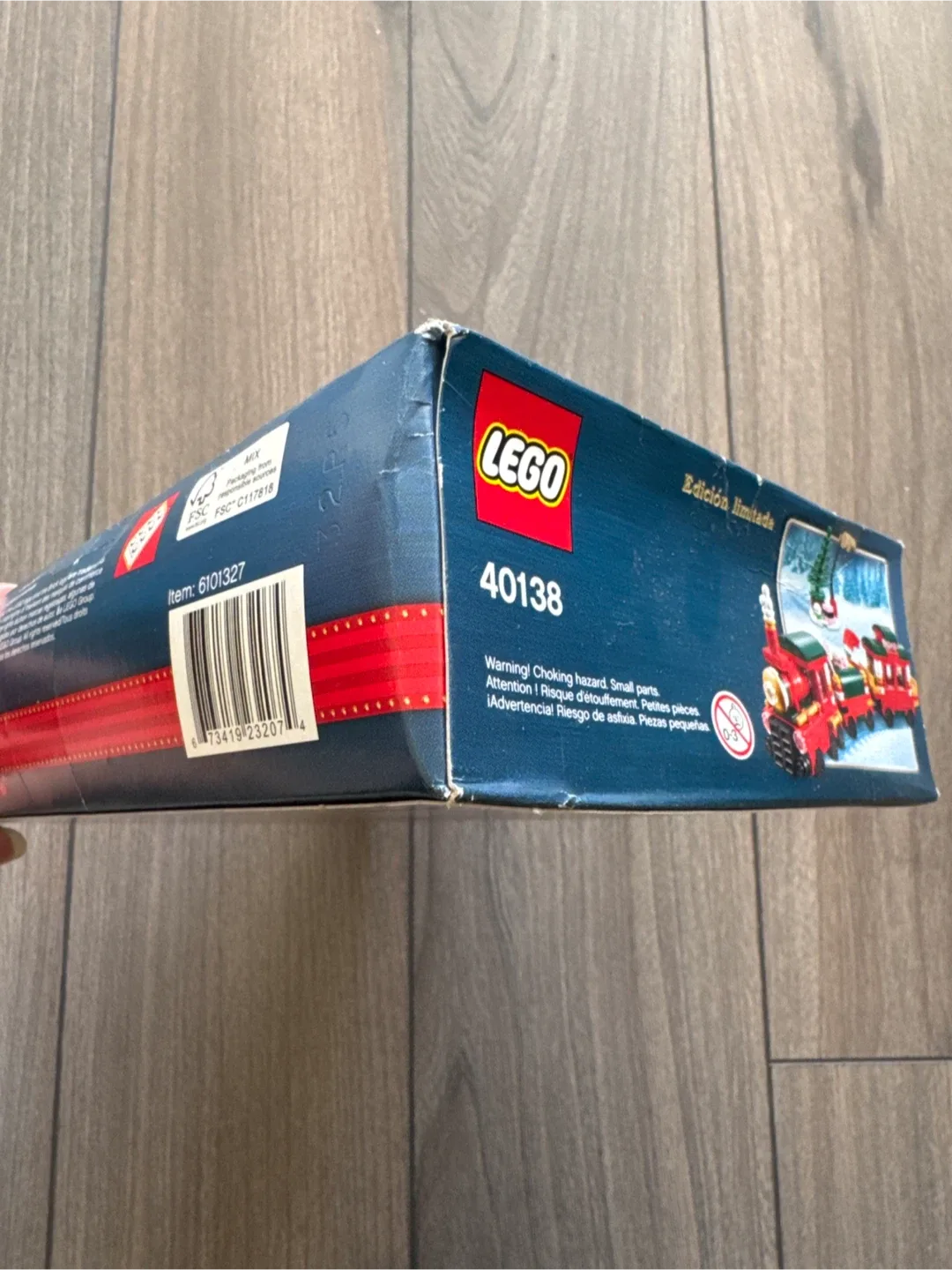 LEGO 40138 Christmas Train Set image indicator(3)