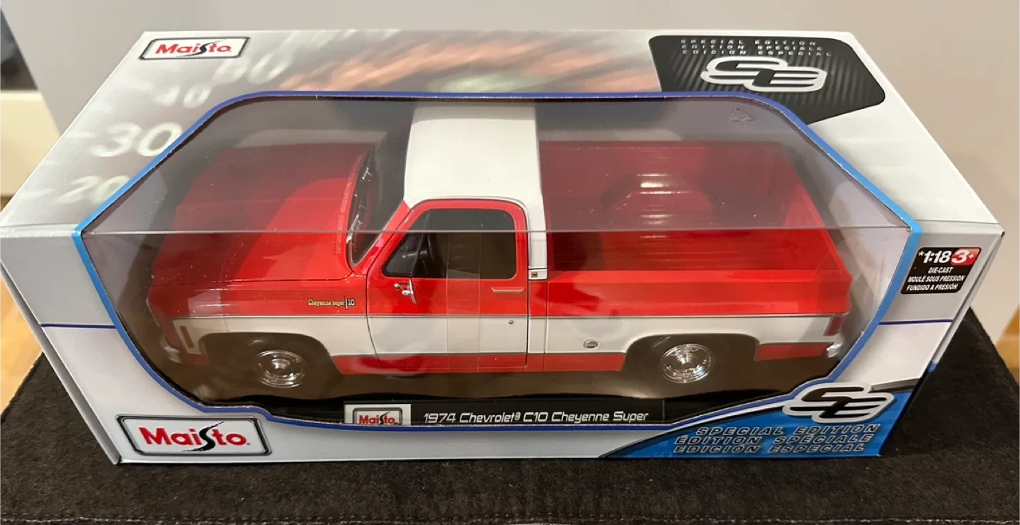 Maisto 1974 Chevrolet C10 Cheyenne Super 1:18 image indicator(2)