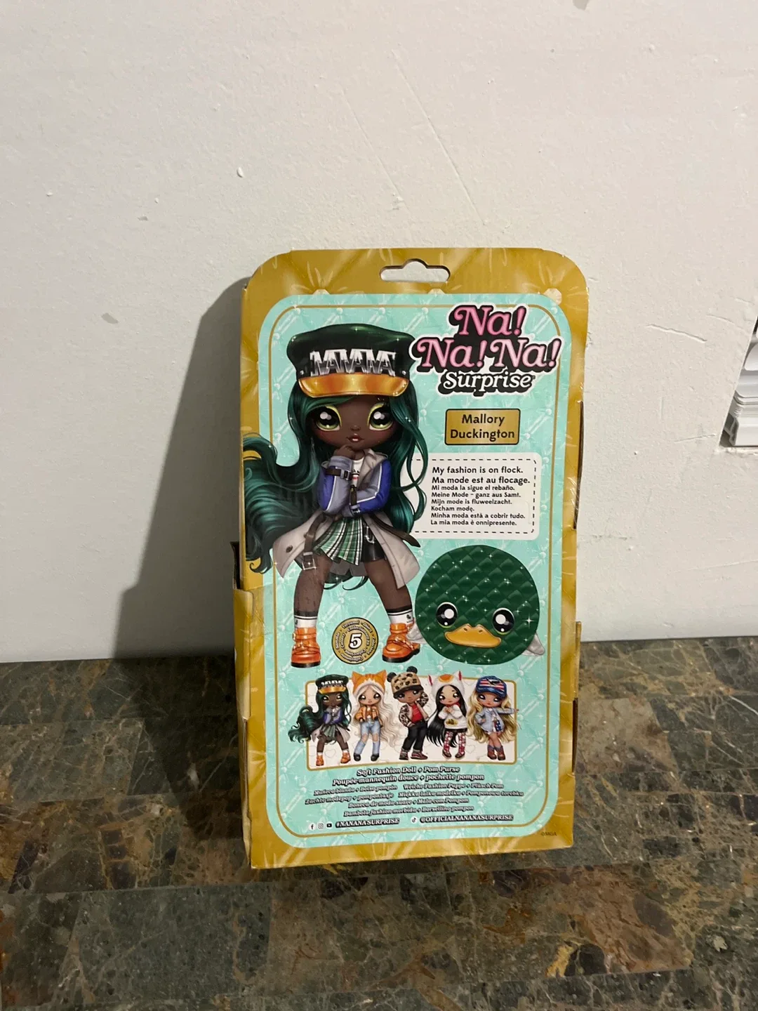 Na! Na! Na! Surprise Mallory Duckington Doll image indicator(2)