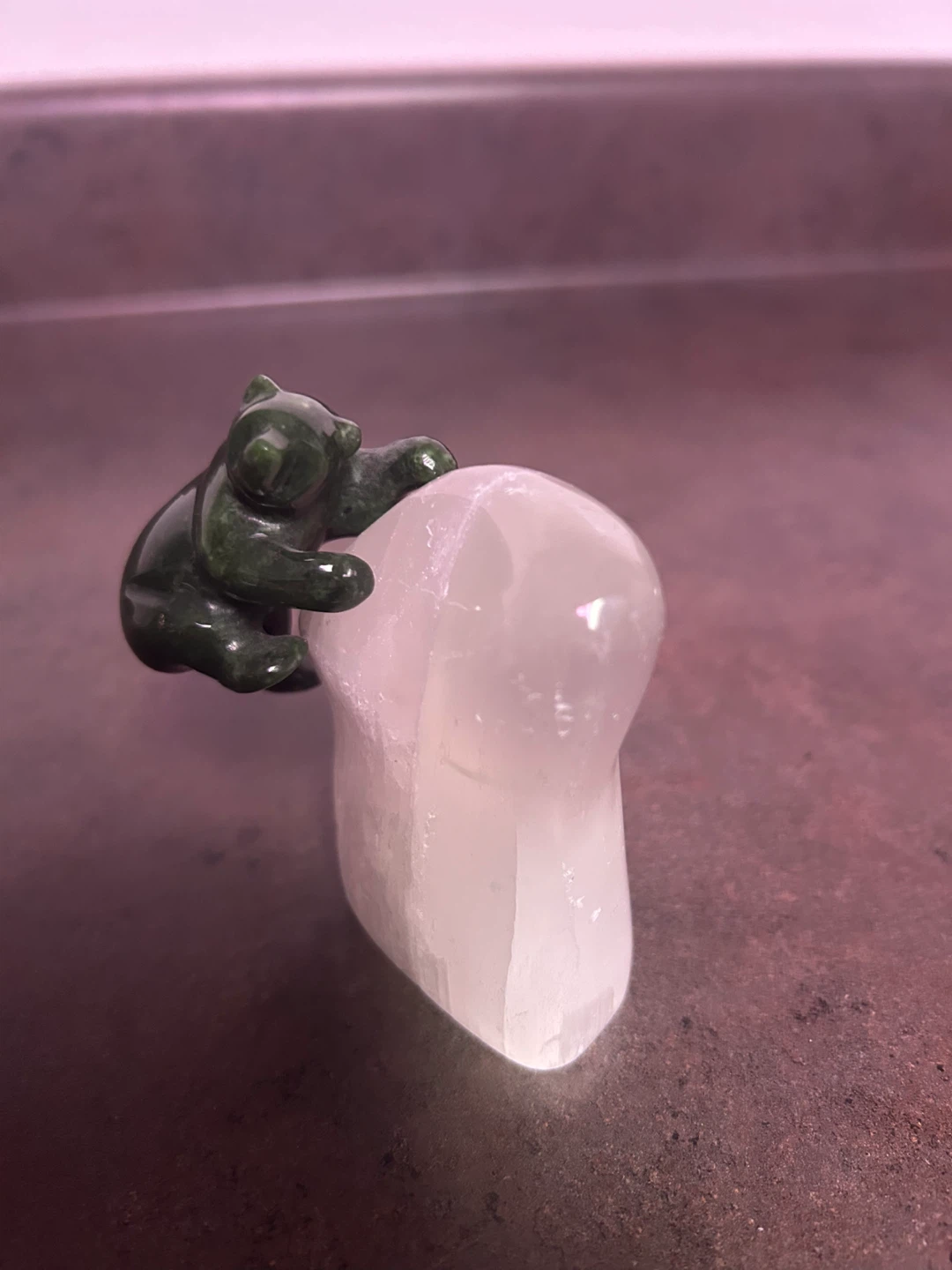Vintage Jade Bear on Selenite Crystal - photo 5