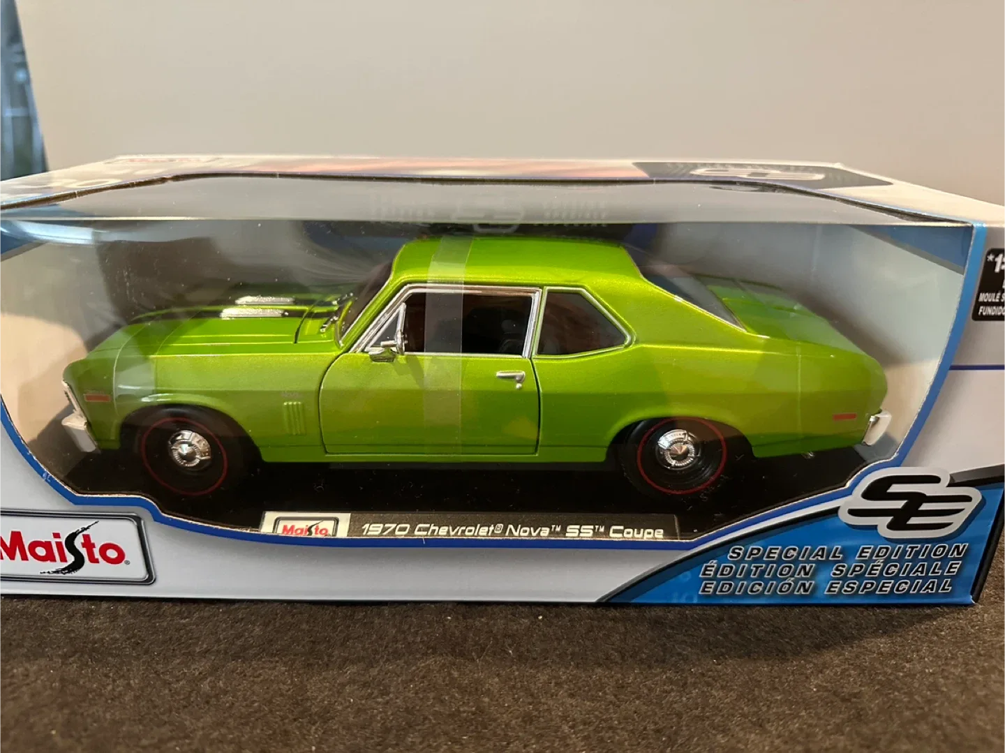 Maisto 1970 Chevrolet Nova SS Coupe Diecast Car - Green image indicator(2)