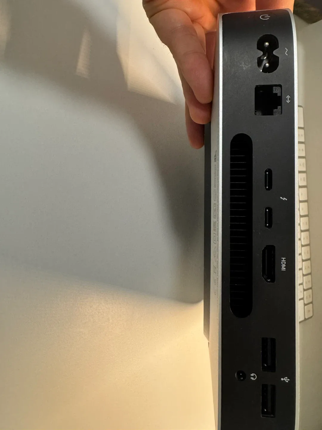 Apple Mac mini (M1, A2348) image indicator(3)
