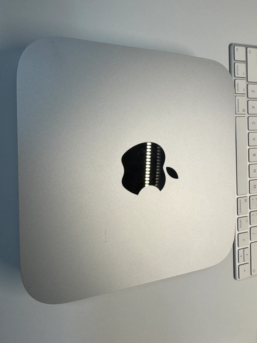 Apple Mac mini (M1, A2348)
